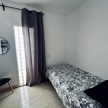 Patacon In Arrecife, Lanzarote A 2 Bedroom By Amanecer Isleno *